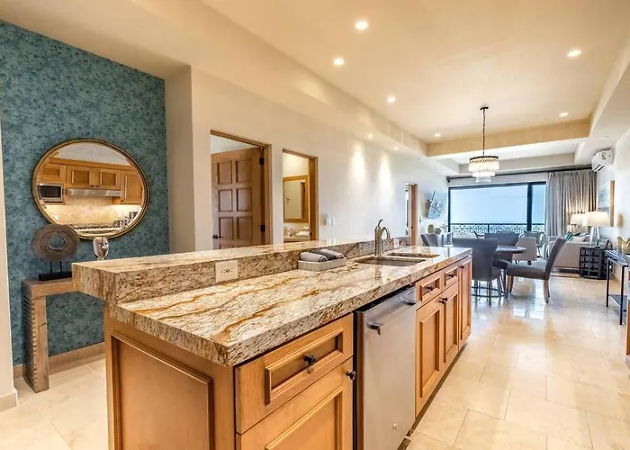 Apartment Breathtaking Ocean Views And Access Resorts!