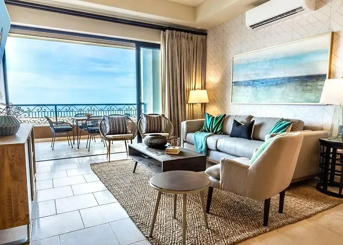 Breathtaking Ocean Views And Access Resorts!