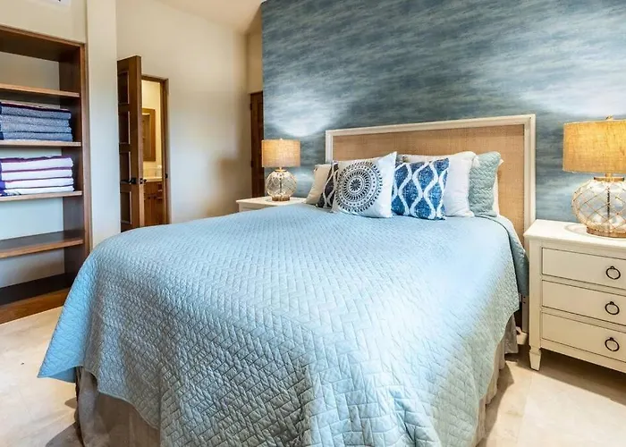 Apartment Breathtaking Ocean Views And Access Resorts!