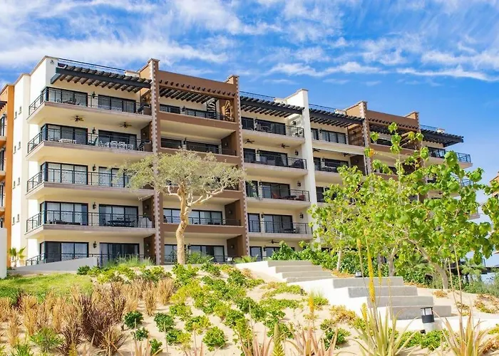 Apartment Breathtaking Ocean Views And Access Resorts!